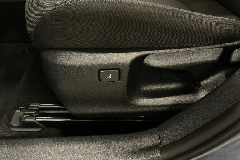 Toyota Corolla din 2022 cu 76.082 km - oferta TOY184046 - foto 17