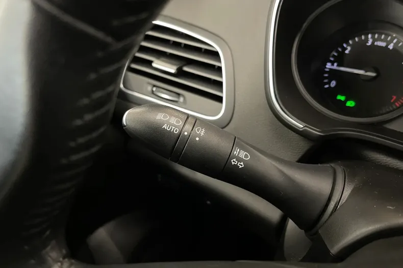 Renault Megane din 2020 cu 100.420 km - oferta REN184048 - foto 17