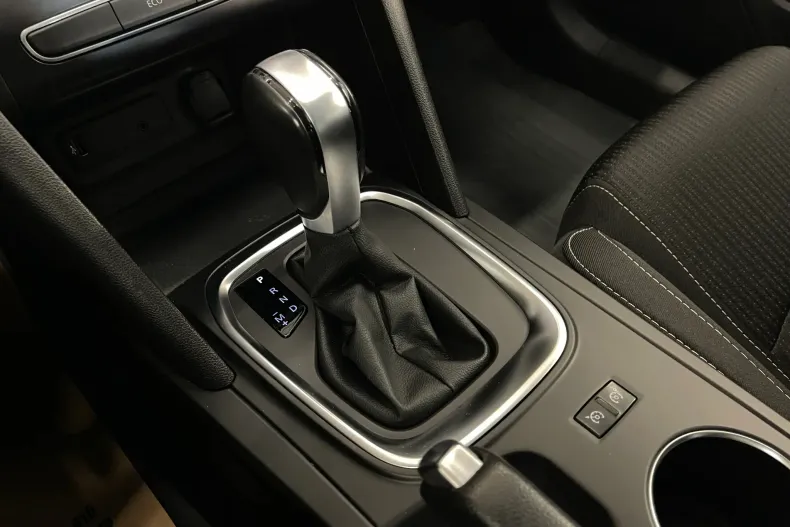 Renault Megane din 2020 cu 100.420 km - oferta REN184048 - foto 19