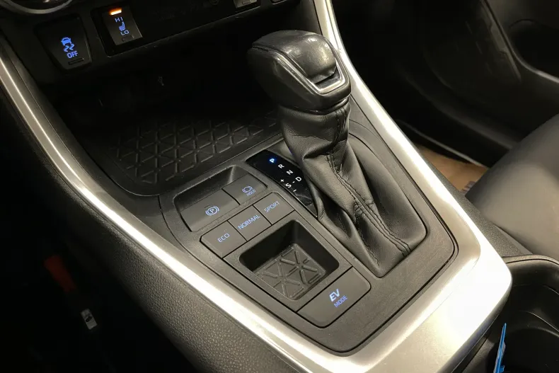 Toyota RAV4 din 2020 cu 145.733 km - oferta TOY184049 - foto 25