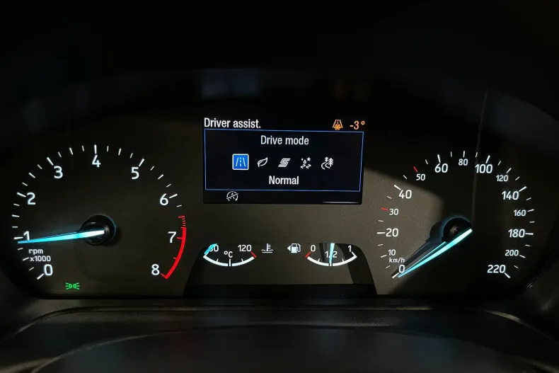 Ford Puma din 2022 cu 52.141 km - oferta FOR184052 - foto 20