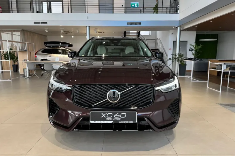 Volvo XC60 din 2025 cu 4.000 km - oferta VOL184067 - foto 2