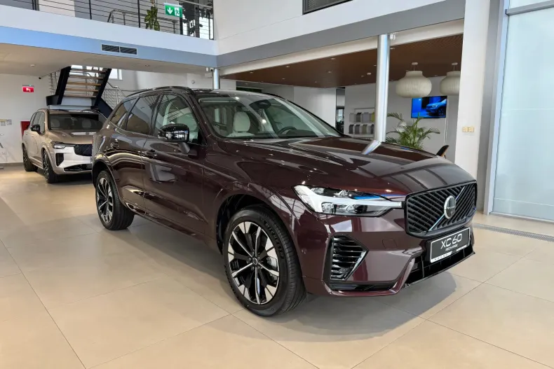 Volvo XC60 din 2025 cu 4.000 km - oferta VOL184067 - foto 3