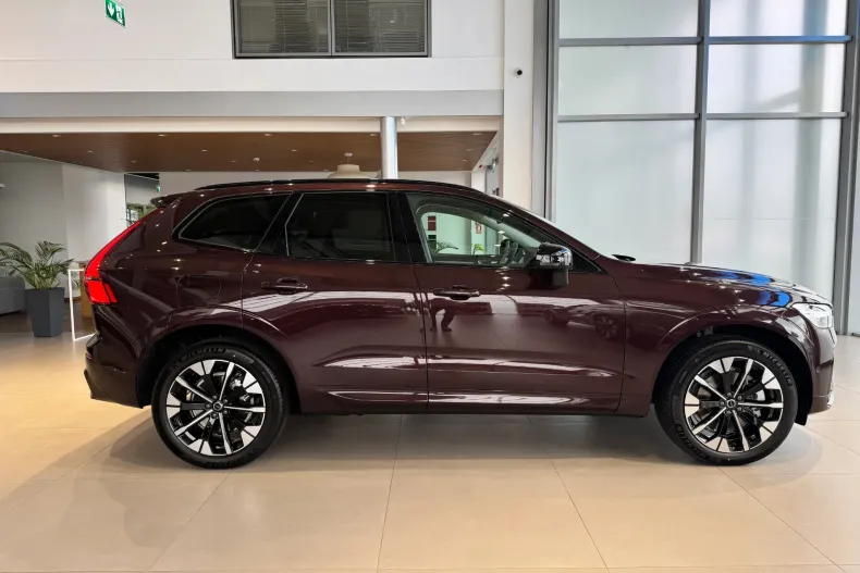 Volvo XC60 din 2025 cu 4.000 km - oferta VOL184067 - foto 5