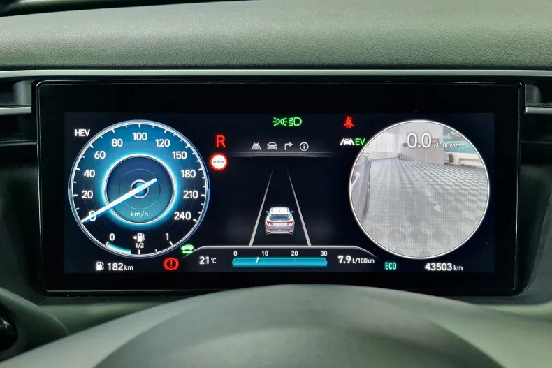 Hyundai TUCSON din 2022 cu 43.503 km - oferta HYU184071 - foto 8