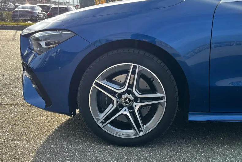 Mercedes-Benz CLA (Clasa CLA) din 2023 cu 17.003 km - oferta MER184081 - foto 31