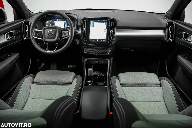 Volvo XC40 din 2022 cu 126.000 km - oferta VOL184089 - foto 2