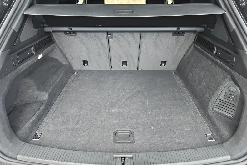 Volkswagen Touareg din 2023 cu 36.300 km - oferta VOL184092 - foto 17