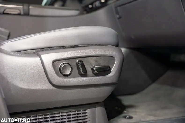 Lexus LM din 2025 cu 7.450 km - oferta LEX184094 - foto 32