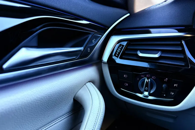 BMW Seria 5 din 2020 cu 108.063 km - oferta BMW184098 - foto 20