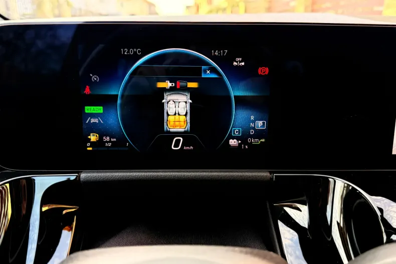 Mercedes-Benz GLA din 2022 cu 140.658 km - oferta MER184099 - foto 13