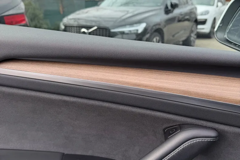 Tesla Model Y din 2024 cu 41.405 km - oferta TES184103 - foto 6