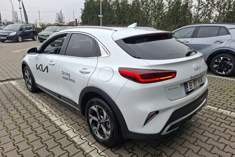 Kia XCeed din 2024 cu 2.400 km - oferta KIA184107 - foto 4