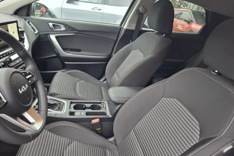 Kia XCeed din 2024 cu 2.400 km - oferta KIA184107 - foto 19