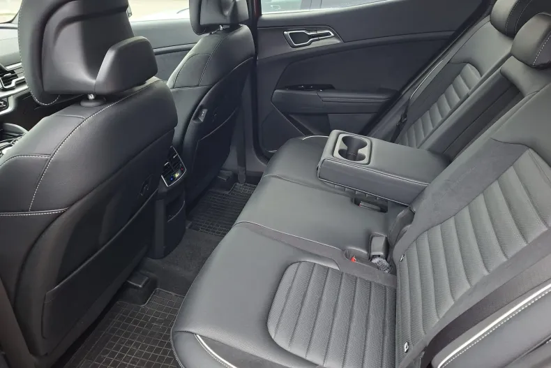 Kia Sportage din 2024 cu 638 km - oferta KIA184111 - foto 21