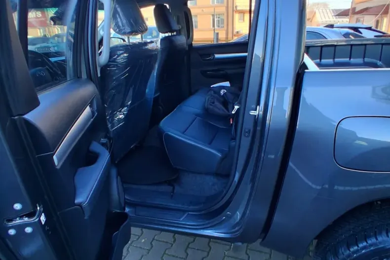 Toyota Hilux din 2025 cu 10 km - oferta TOY184112 - foto 6