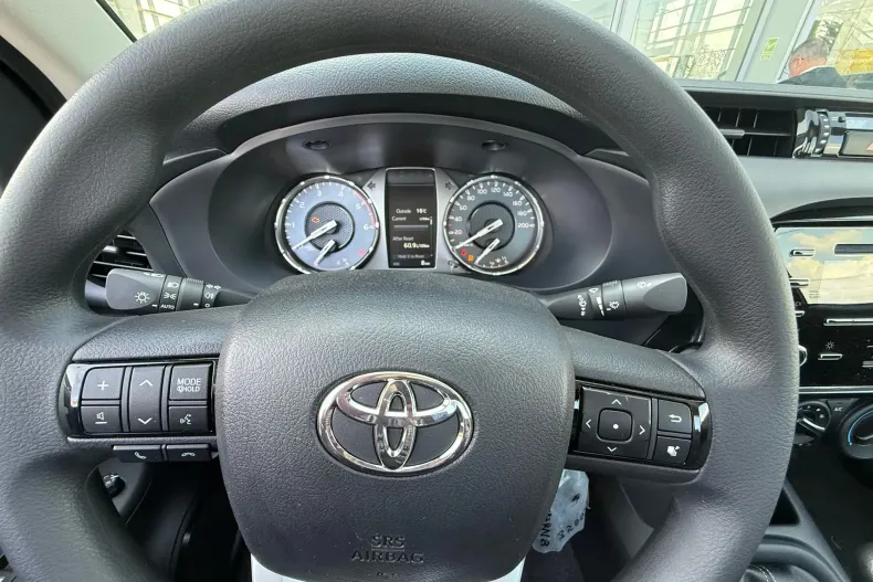 Toyota Hilux din 2023 cu 8 km - oferta TOY184114 - foto 8