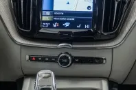 Volvo XC60 din 2021 cu 164.000 km - oferta VOL184116 - foto 4