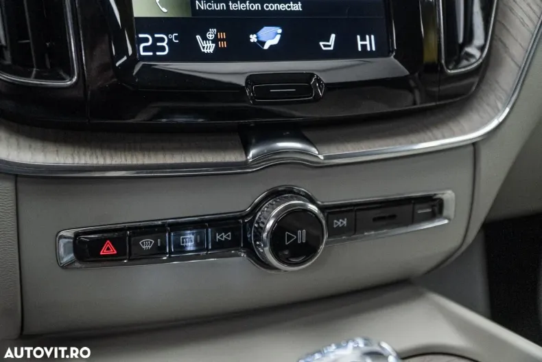 Volvo XC60 din 2021 cu 164.000 km - oferta VOL184116 - foto 14