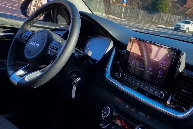Kia Stonic din 2024 cu 5.500 km - oferta KIA184117 - foto 11