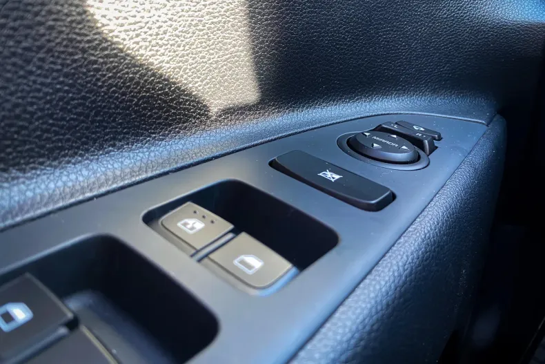 Kia Stonic din 2024 cu 5.500 km - oferta KIA184117 - foto 24