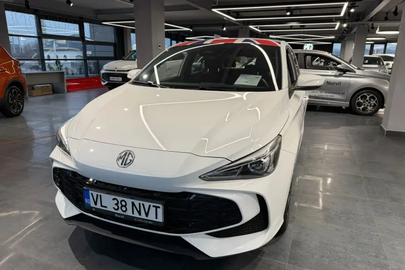 MG MG3 din 2024 cu 5.600 km - oferta MG0184123 - foto 1