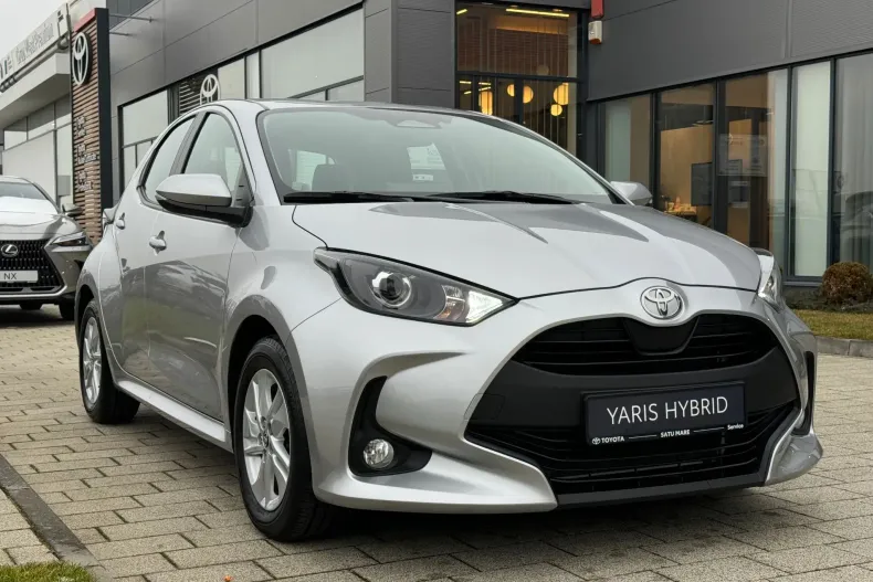 Toyota Yaris din 2025 cu 7.415 km - oferta TOY184125 - foto 1