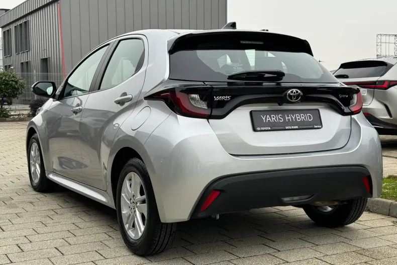 Toyota Yaris din 2025 cu 7.415 km - oferta TOY184125 - foto 5