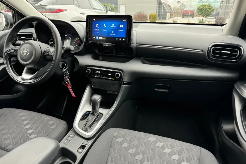 Toyota Yaris din 2025 cu 7.415 km - oferta TOY184125 - foto 23