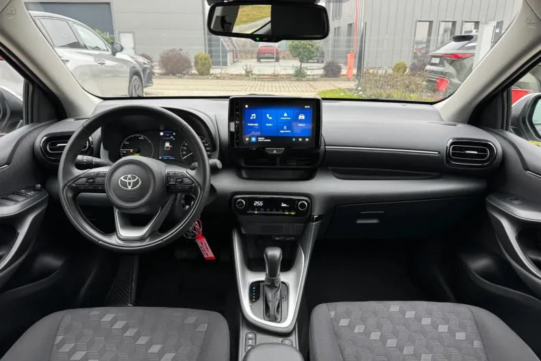 Toyota Yaris din 2025 cu 7.415 km - oferta TOY184125 - foto 25