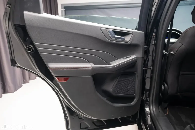 Ford Kuga din 2022 cu 70.800 km - oferta FOR184127 - foto 24