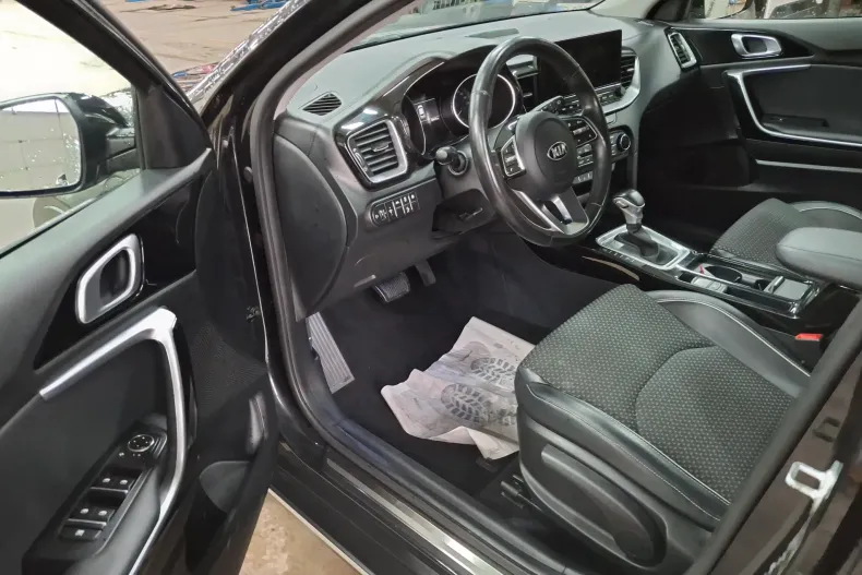 Kia XCeed din 2020 cu 99.418 km - oferta KIA184142 - foto 13