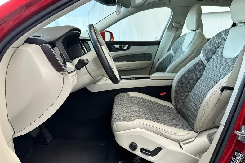 Volvo XC60 din 2021 cu 159.232 km - oferta VOL184143 - foto 8