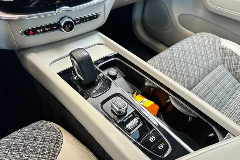 Volvo XC60 din 2021 cu 159.232 km - oferta VOL184143 - foto 12