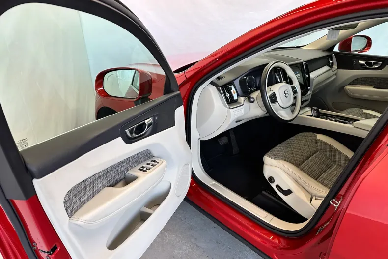 Volvo XC60 din 2021 cu 159.232 km - oferta VOL184143 - foto 15