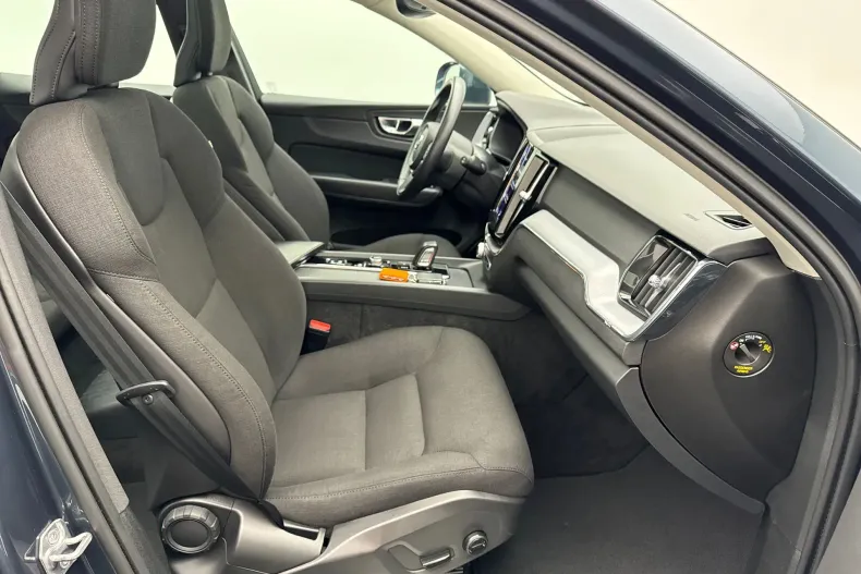 Volvo XC60 din 2021 cu 107.975 km - oferta VOL184144 - foto 8