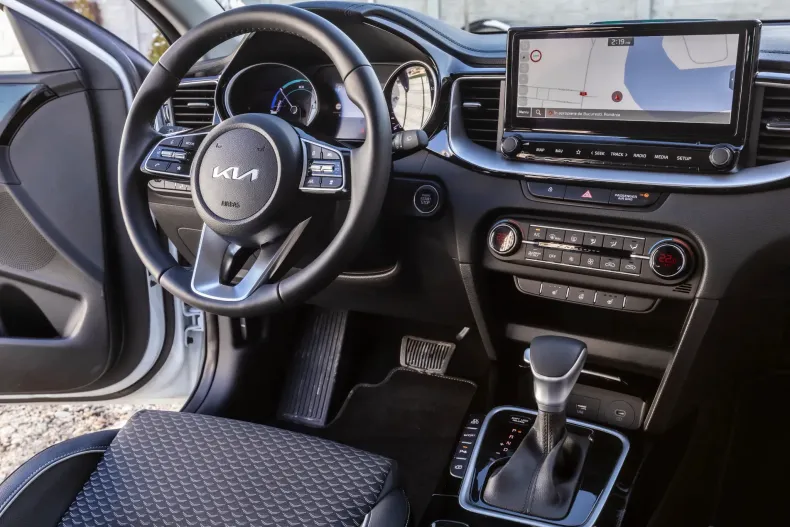 Kia XCeed din 2022 cu 3.800 km - oferta KIA184152 - foto 7