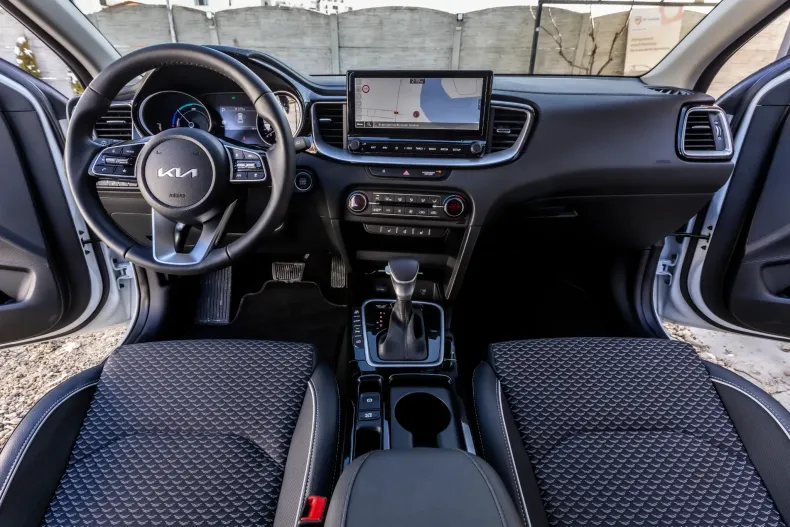 Kia XCeed din 2022 cu 3.800 km - oferta KIA184152 - foto 17