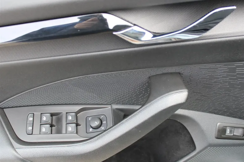 Skoda Octavia din 2022 cu 83.349 km - oferta SKO184161 - foto 9