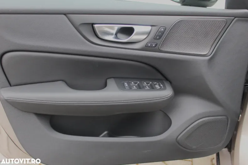 Volvo V60 din 2025 cu 500 km - oferta VOL184162 - foto 9