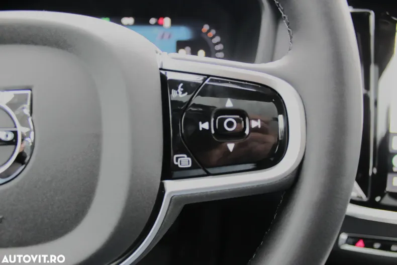 Volvo V60 din 2025 cu 500 km - oferta VOL184162 - foto 17