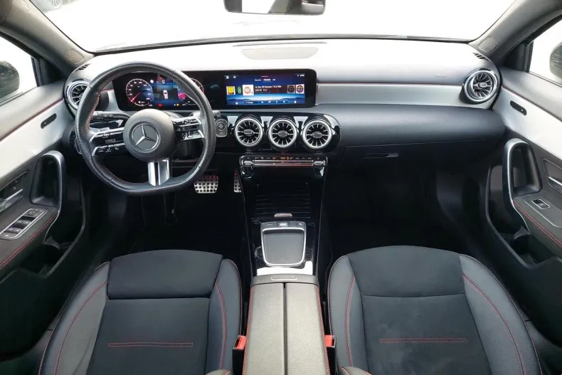 Mercedes-Benz A 180 (Clasa A) din 2023 cu 36.889 km - oferta MER184163 - foto 11