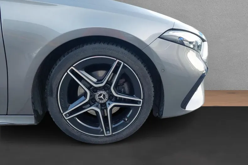 Mercedes-Benz A 180 (Clasa A) din 2023 cu 36.889 km - oferta MER184163 - foto 15