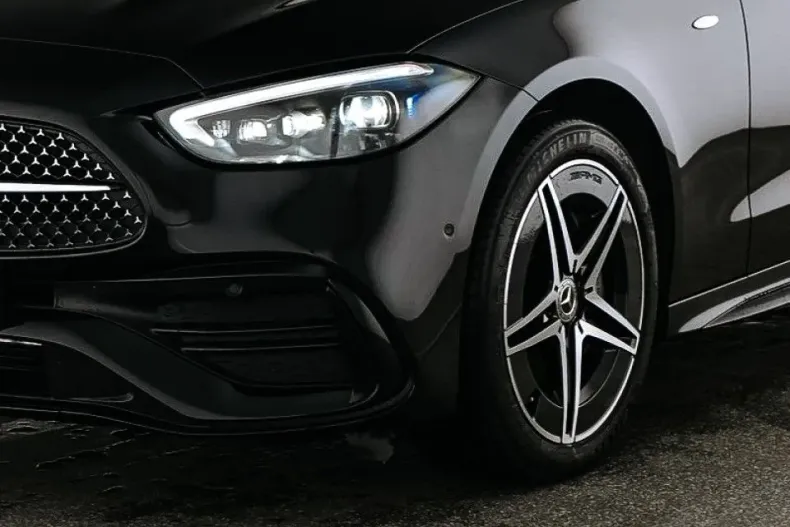 Mercedes-Benz C din 2025 cu 7.364 km - oferta MER184172 - foto 3