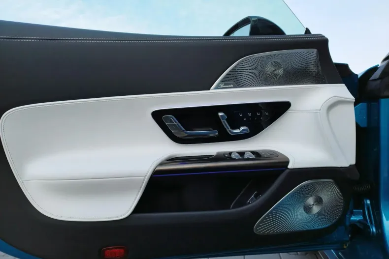 Mercedes-Benz SL din 2023 cu 7.050 km - oferta MER184175 - foto 13