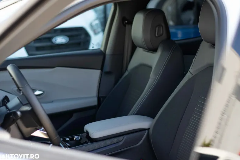 Ford Explorer din 2024 cu 3.500 km - oferta FOR184177 - foto 14