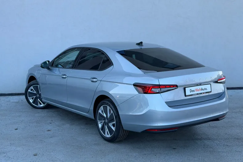 Skoda Superb din 2025 cu 14 km - oferta SKO184185 - foto 3