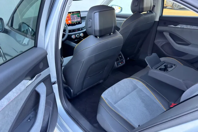 Skoda Superb din 2025 cu 14 km - oferta SKO184185 - foto 38