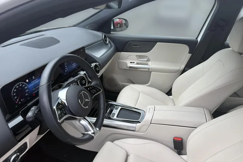 Mercedes-Benz GLA din 2024 cu 19.535 km - oferta MER184188 - foto 11