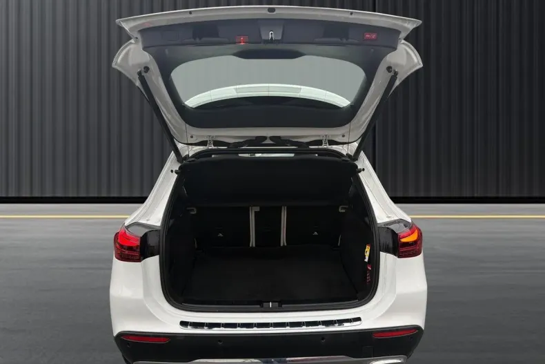 Mercedes-Benz GLA din 2024 cu 19.535 km - oferta MER184188 - foto 14